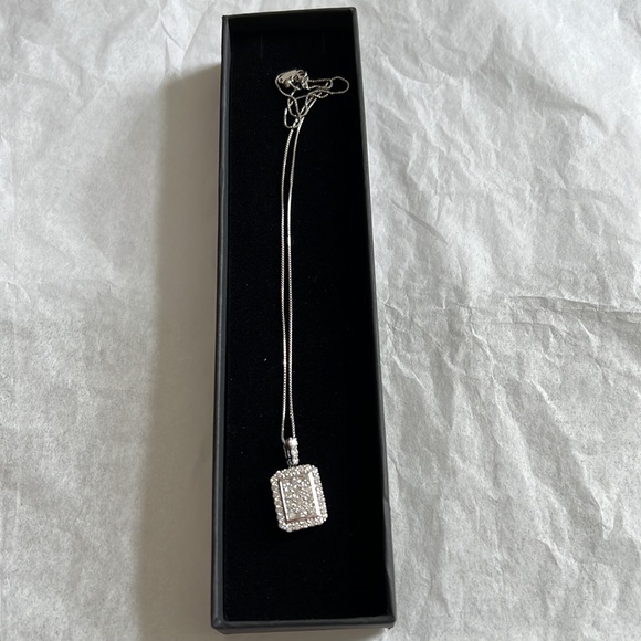 None Jewelry - Platinum and Diamond Pendant Necklace